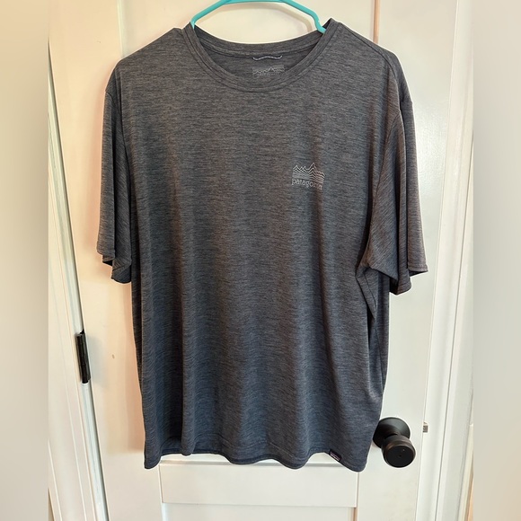 Patagonia Men's Capilene cool Navy heather Short Sleeve Tee - Picture 1 of 3
